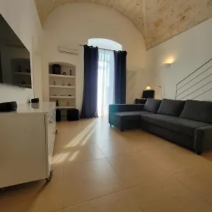 https://apt-central-station.barihotels.org