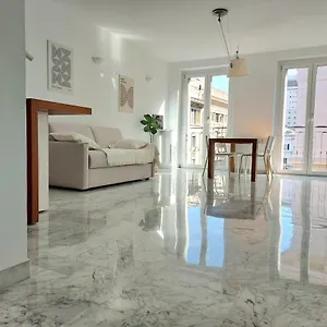 Ducale Interno 5 , Genova Italia